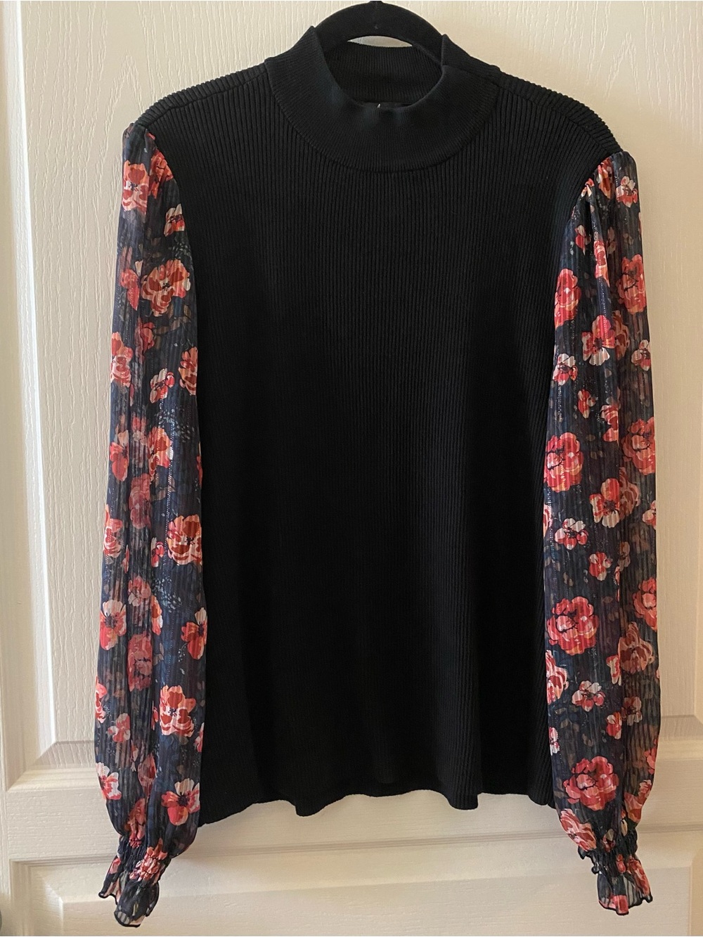 A LOVE STORY Floral Sleeve Black Mockneck Top - L